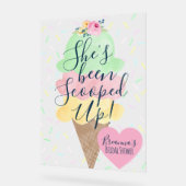 彼女のアイスクリーム ブライダルシャワーがサプライズ登場！ アクリルサイン (傾斜)