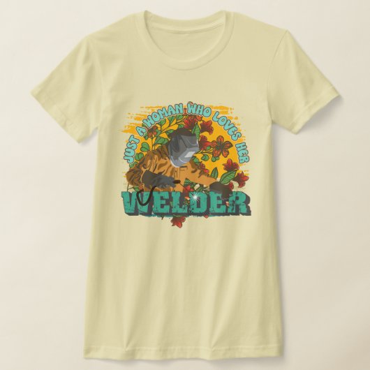 彼女のウェルダーを愛しているだけの女性 Tシャツ (レイダウン)