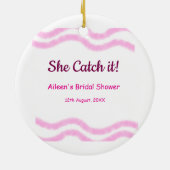 彼女のキャッチ ピンクスパイラル 水彩ライン ウェディング セラミックオーナメント (裏面)