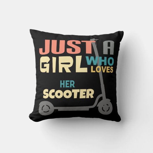 彼女のスクーターを愛する女の子 クッション (正面)