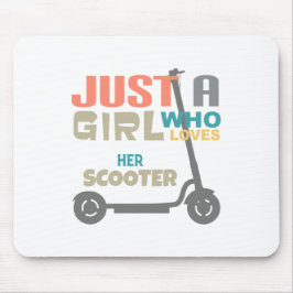 彼女のスクーターを愛する女の子 マウスパッド