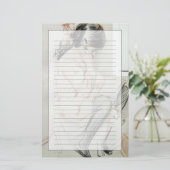 彼女のトイドッグに坐るPauletteの読書 便箋 (スタンド正面)