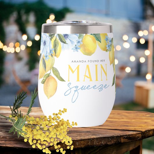 彼女のメイン絞りレモパーソナライズされたン&フラワーを見つけた