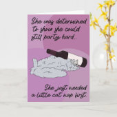 彼女のユーモアおもしろい猫の飲誕生日カード カード (黄色い花)