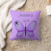 彼女の一流の紫色の蝶装飾的な枕を加えて下さい クッション (ブランケット)