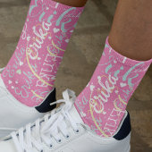 彼女の名前とハートを繰り返すロマンチックなピンク ソックス