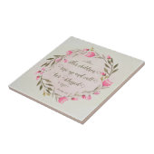 彼女の子供たちが立ち上がって彼女に電話賛美する タイル (側面)