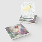 彼女の手の中の花を称賛する女の子 ストーンコースター (横)