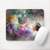 彼女の手の中の花を称賛する女の子 マウスパッド (マウス)