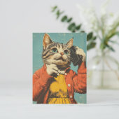 彼女の携帯電話の可愛らしいレトロなスタイル猫 ポストカード (スタンド正面)