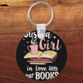 彼女の本を愛しているだけの少女 キーホルダー (正面)