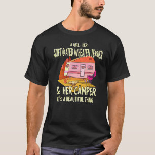 彼女の柔らかいコートのホエテン・テリアと彼女のカムの女の子 Tシャツ