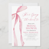 彼女の結婚式のプレパーティー ピンクの蝶リボン 招待状 (正面)