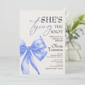 彼女の結婚式の前夜のパーティー Bow She's Tying the Knot Bridal Sh 招待状 (スタンド正面)