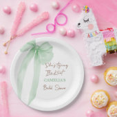 彼女の緑の弓の結婚前のお祝い ペーパープレート (パーティー)