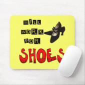 彼女の靴のTシャツそしてギフトのために働きます マウスパッド (マウス)