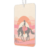 彼女の馬に乗る女性のカーボーイと砂漠の空 カーエアーフレッシュナー (左)