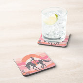 彼女の馬に乗る女性のカーボーイと砂漠の空 コースター (右側)