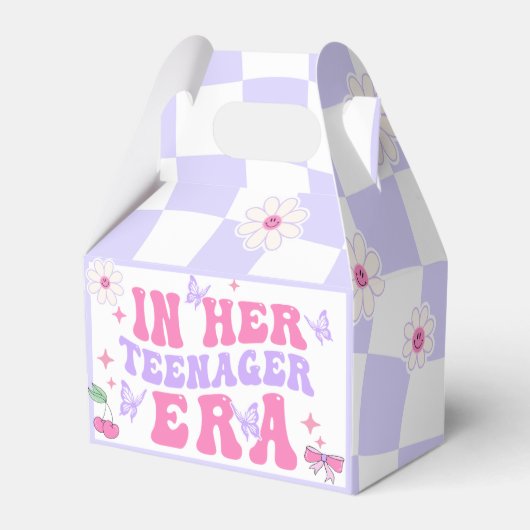 彼女の10代の若者時代の誕生日パーティーの好意ボックスで フェイバーボックス (正面サイド)