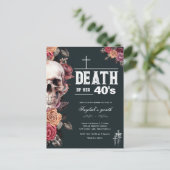 彼女の40代の死 – 50歳の誕生日の招待状 ポストカード (スタンド正面)