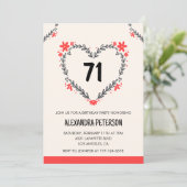 彼女の71歳の誕生日にモダンな年齢不詳の花のハート 招待状 (スタンド正面)