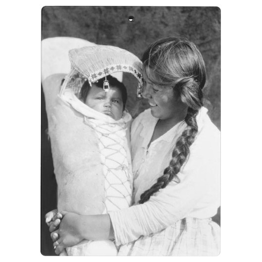 彼女のPapooseを持つネイティブアメリカンの母 クリップボード (裏面)