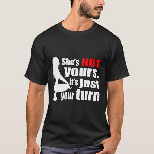 彼女はあなたのものじゃない、今度はあなたの番 red pill Mgtow M Tシャツ (正面)