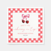 彼女はさくらんぼオントップボウさくらんぼベビーシャワー スタンダードカクテルナプキン (正面)