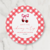 彼女はさくらんぼオントップボウさくらんぼベビーシャワー フェイバータグ (正面)