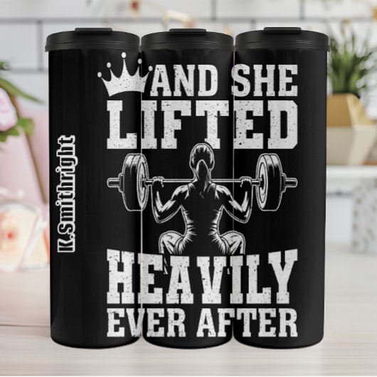 彼女はその後ずっと激しく持ち上げた タンブラー