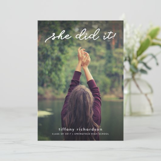 彼女はそれを写真との|の卒業パーティーの招待しました 招待状 (スタンド正面)