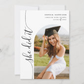 彼女はそれを撮影したアーチ垂直スクリプト卒業 招待状 (正面)