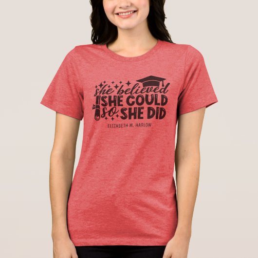 彼女はできる+と信じた オリジナルTシャツ トライブレンドTシャツ (正面)