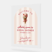 『彼女はもうすぐ結婚』ウェルカムボード ブライズシャワー アクリルサイン (傾斜)