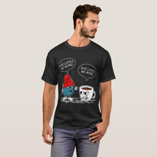 彼女はもっと針編み糸とコーヒーCrを愛しおもしろいている Tシャツ (正面フル)