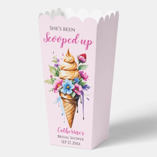 彼女はアイスクリームの結婚前お披露目会で大盛り上がりだ! フェイバーボックス (正面)