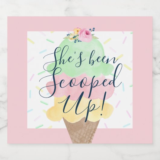 彼女はアイスクリームをすくわれたステッカー スパークリングワインラベル (シングルラベル)