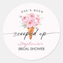 彼女はアイスクリームをすくわれた ブライダルシャワー