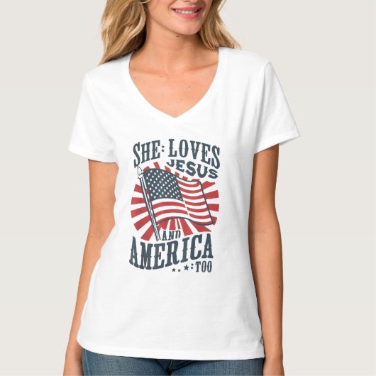 彼女はアメリカもアメリカもアメリカも愛している Tシャツ (正面)