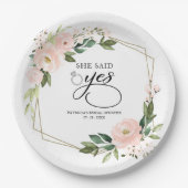彼女はイエス ピンク ブラッシュ 幾何学的な ブライダルシャワー ペーパープレート (正面)