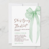 彼女はグリーンのリボンで飾られたウェディングシャワーを計画中 招待状 (正面)