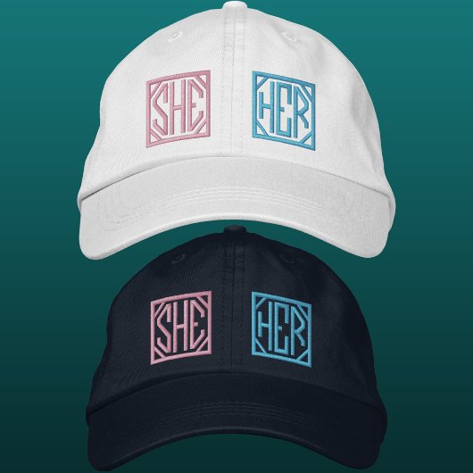 彼女はジェンダー刺繍帽子の彼女の代名詞 刺繍入りキャップ