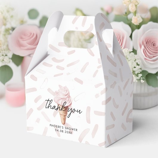 「彼女はスイートなサプライズを手に入れた！」ストロベリーシャワーのためのガブリエル装飾 フェイバーボックス