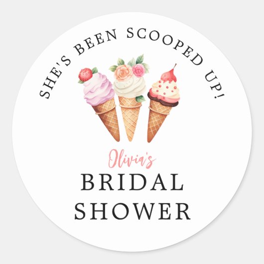 『彼女はスイートを手に入れた』 アイスクリーム ブライダルシャワーのラベル ラウンドシール (正面)