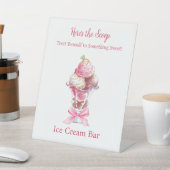 彼女はスクープされたブライダルシャワー 台座サイン (インサイチュ)