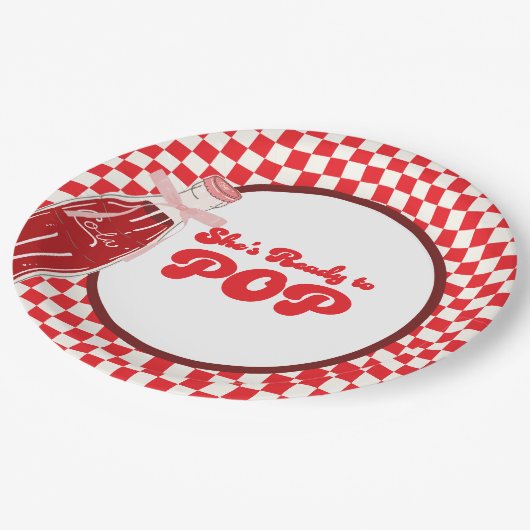 彼女はソーダコーラベビーポップ・アートのシャワーの準備ができている ペーパープレート (アングル)