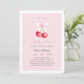 彼女はトップのピンクの弓のベビーシャワーのさくらんぼ 招待状 (スタンド正面)