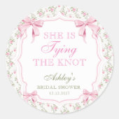 彼女はピンクの弓の結び目を結んでいる ヴィンテージ ラウンドシール (正面)