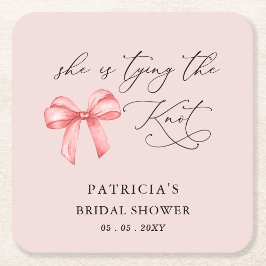 彼女はピンクの蝶結びのウェディングシャワーを計画中 スクエアペーパーコースター (正面)