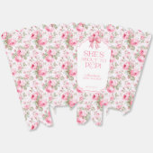 彼女はピンクボウの赤ポップ・アートのちゃんシャワーのポップコーンに近づいている フェイバーボックス (見開き)